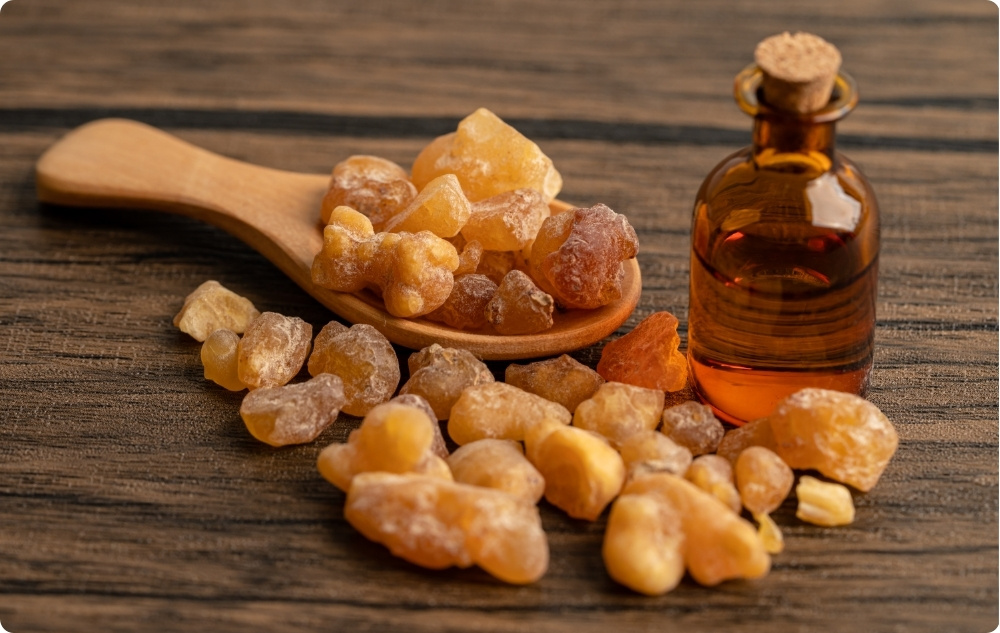 Wobei hilft Ätherisches Weihrauchöl?